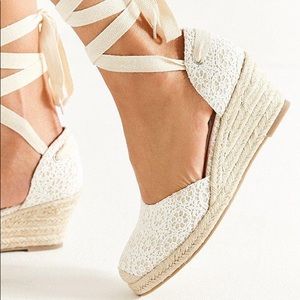 White lace Urban Outfitters Wedge Espadrilles